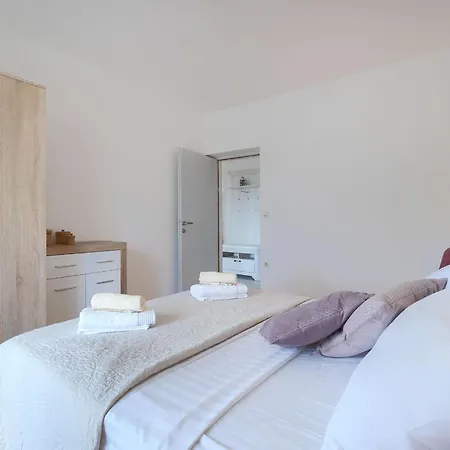 Casa Regula - Tinjan, Istria *